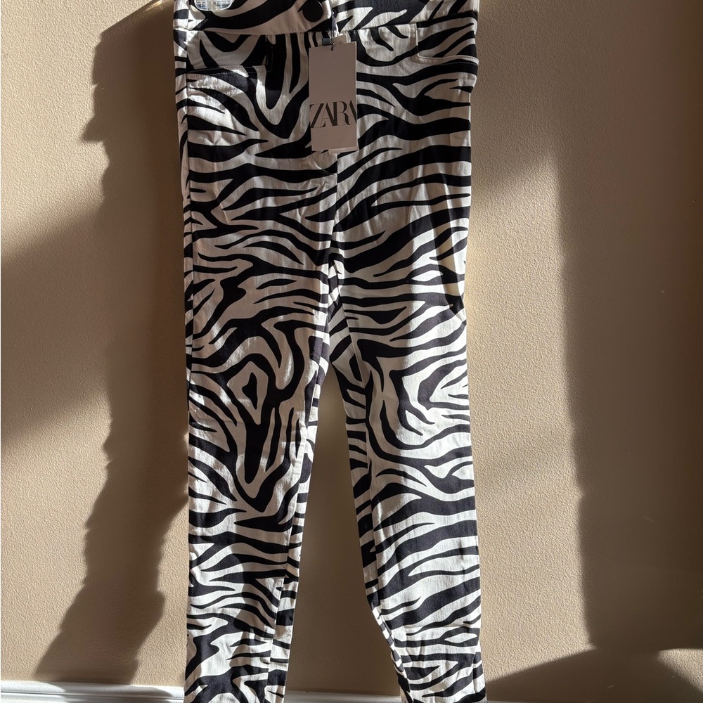 Zara Black & White Zebra-Print Hi-Rise Leggings